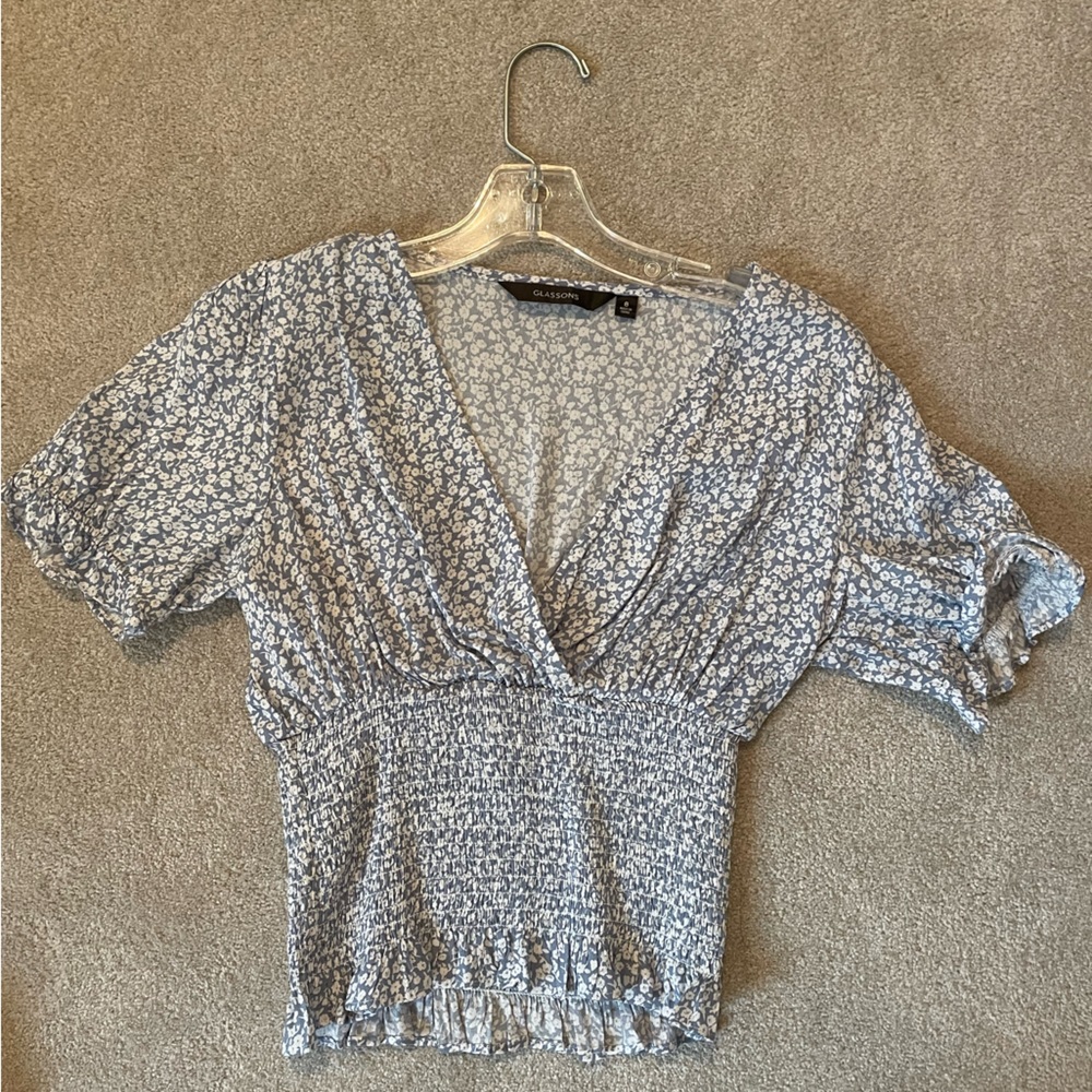 Blue floral top. NZ size 8. Fits US sizes 2 and 4